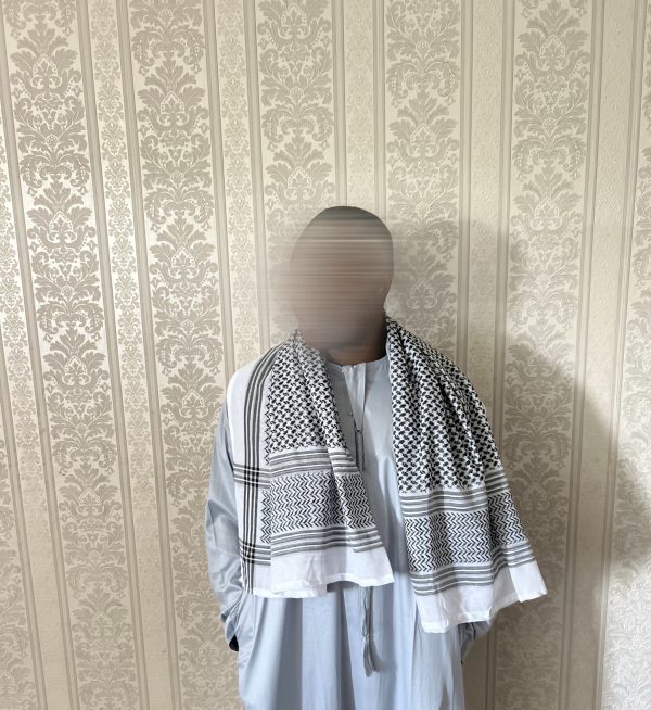 Keffieh/Ghutra noire blanche
